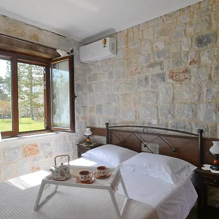 Antorina Beachfront Villas Kamari  Buitenkant foto