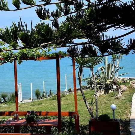 Antorina Beachfront Villas Kamari  Buitenkant foto