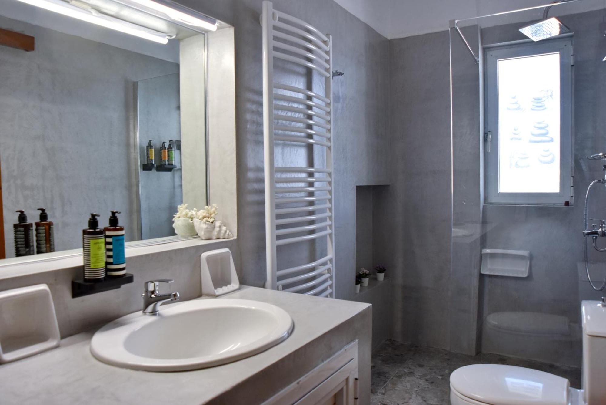 Antorina Beachfront Apartment Kamari (Corinthia)