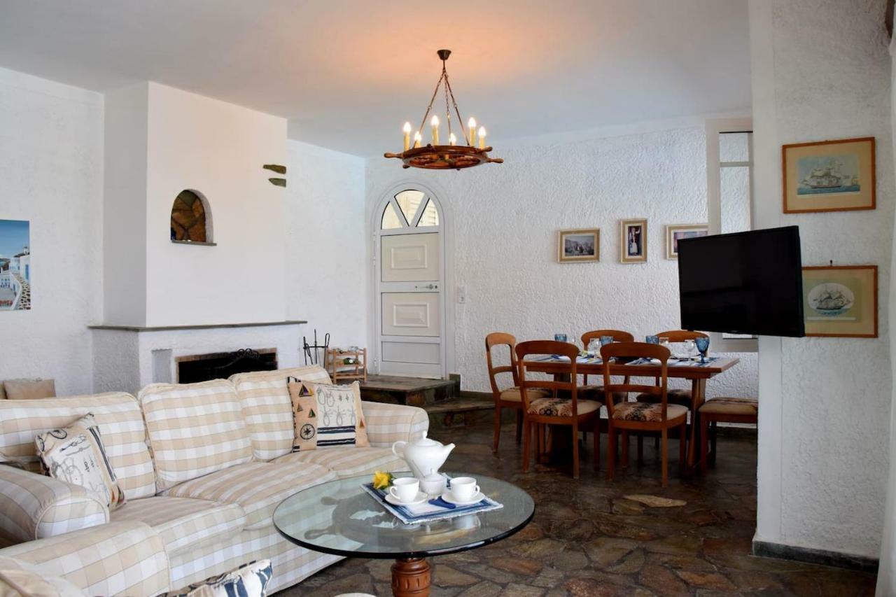 Antorina Beachfront Kamari (Corinthia)
