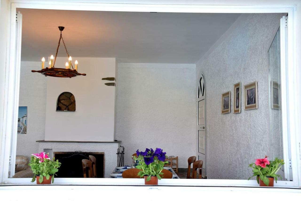 Antorina Beachfront Apartment Kamari (Corinthia)